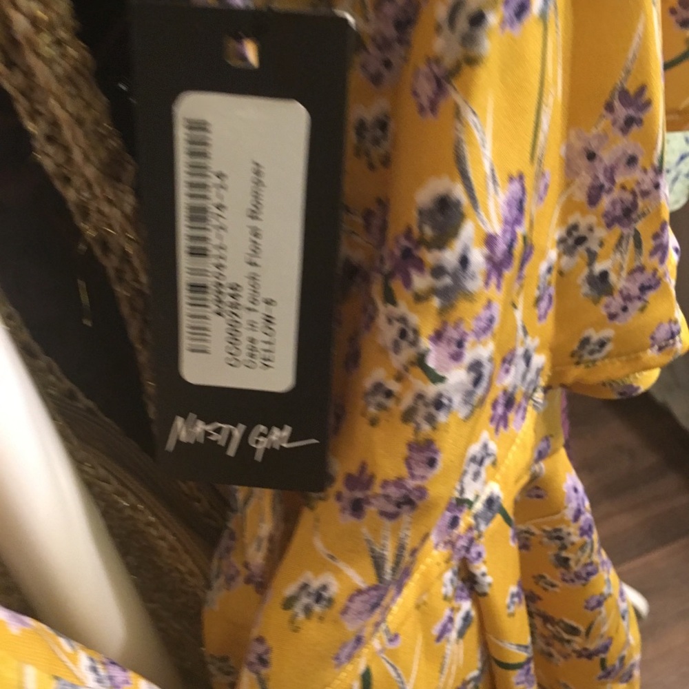Romper - Picture 3 of 4